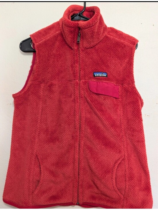 Patagonia Jackets & Blazers - Patagonia Women's Large Red Fleece Vest with Chest Pocket, Made in Mexico